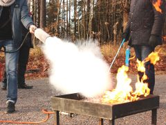 Dinas Damkar Pringsewu Padamkan Kebakaran di Jalan Protokol